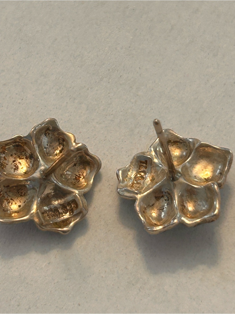 Tiffany & Co Pearl Flower Silver Earrings NO BACKS AND NO POUCH - Picture 3 of 5